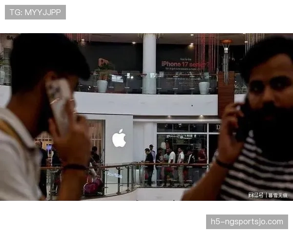 判罚争议：为何看似犯规却未吹哨？裁判依据的规则逻辑解析